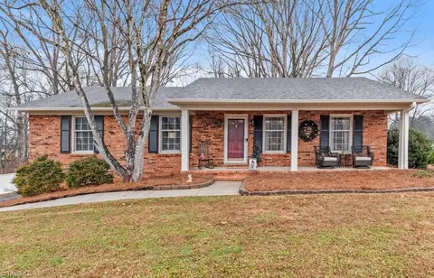106 Norma Ln, Advance, NC 27006