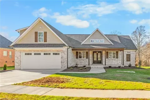 130 Madera Dr S, Mocksville, NC 27028