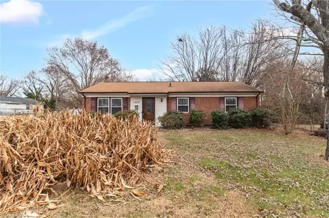 1203 Curtis St, Greensboro, NC 27406