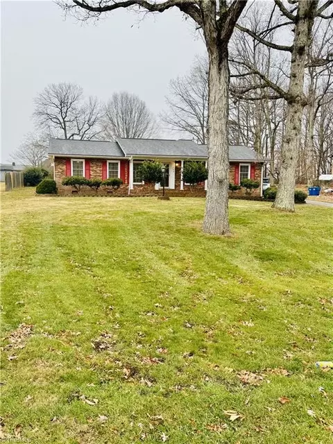 706 Crooked Run Rd, Rural Hall, NC 27045