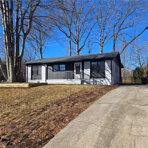 4218 Bramlet Pl, Greensboro, NC 27407