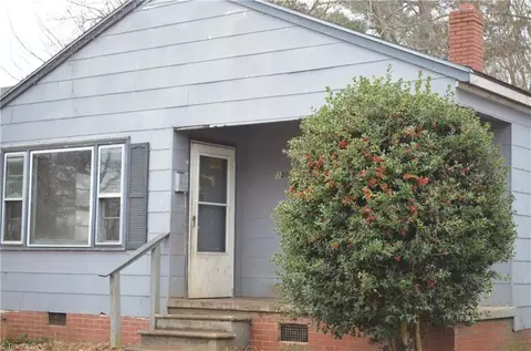 1504 Brentwood St, High Point, NC 27260
