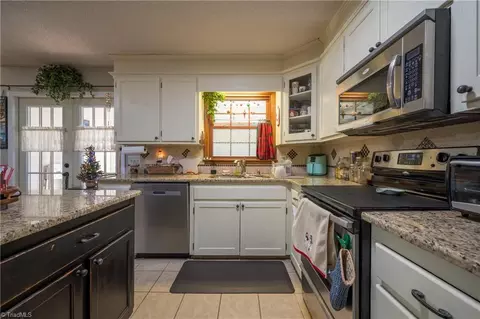 710 Saddle Dr, Pilot Mountain, NC 27041 photo 13