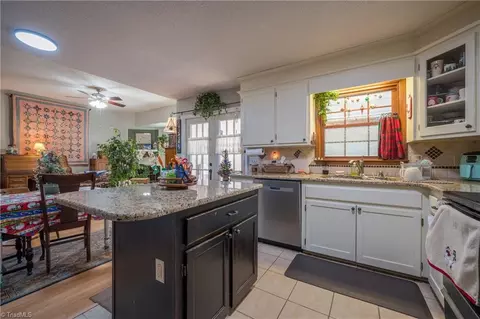 710 Saddle Dr, Pilot Mountain, NC 27041 photo 14