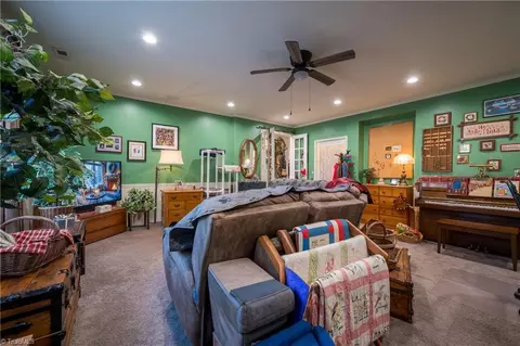 710 Saddle Dr, Pilot Mountain, NC 27041 photo 10
