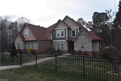 1413 Bancroft St, Winston Salem, NC 27127
