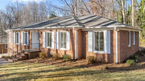402 Eva Ln, Greensboro, NC 27455