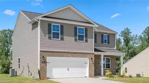 130 Willowbrooke Ct, Stokesdale, NC 27357