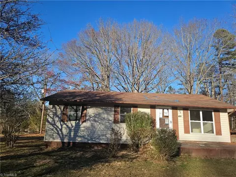 423 Mount Zion Church Rd, Stokesdale, NC 27357