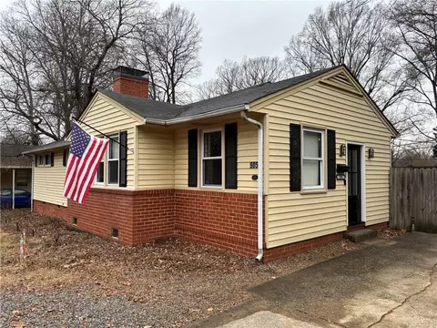 905 Elam Ave N, Greensboro, NC 27408