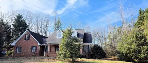 105 Sprinkle Mill Cir, Lewisville, NC 27023