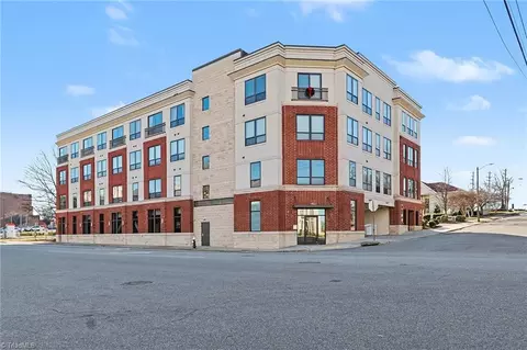 411 Washington St #209, Greensboro, NC 27401