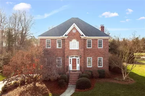8115 Glengarriff Rd, Clemmons, NC 27012