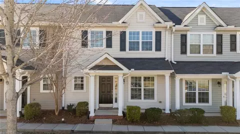 4028 Tarrant Trace Cir, High Point, NC 27265