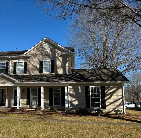 156 Pinewood Ln #101, Advance, NC 27006