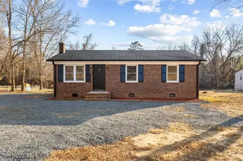 4686 Calhoun Dr, Liberty, NC 27298