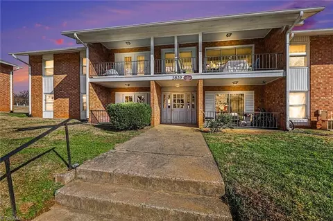 2829 Ohenry Blvd N #C, Greensboro, NC 27405