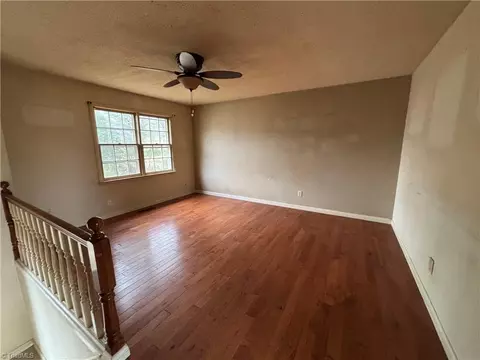 Living - 101 Hemlock Ct, King, NC 27021 photo 1 of 4