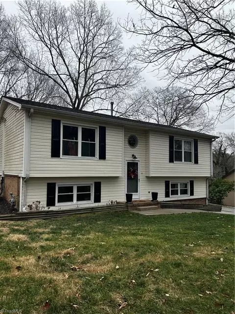 405 Westchester Dr, High Point, NC 27262