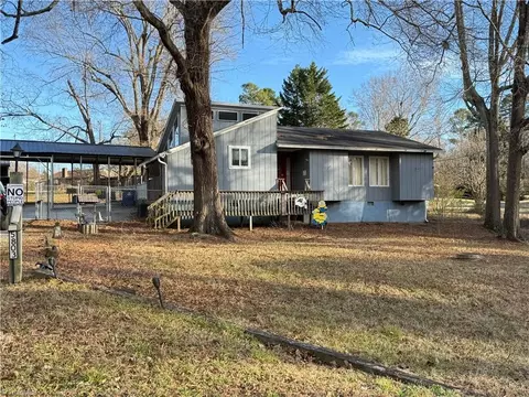 5803 Bartlett Dr, Greensboro, NC 27406