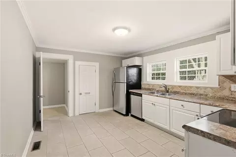 1108 Worth St, High Point, NC 27260 photo 10