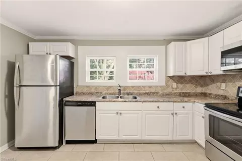 1108 Worth St, High Point, NC 27260 photo 9