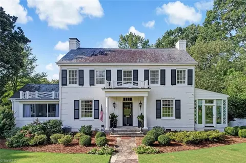 705 Woodland Dr, Greensboro, NC 27408