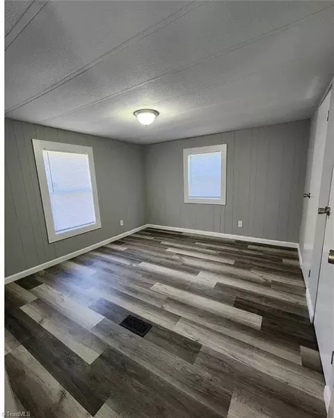 4935 Fairview Drive Ext, Trinity, NC 27370 photo 14