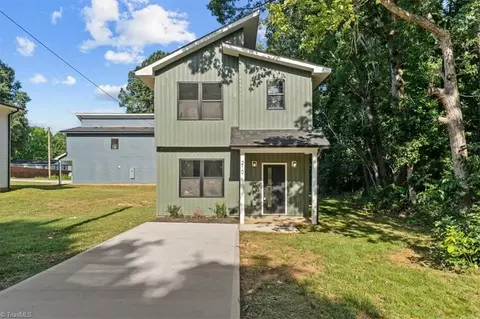210 Carter St S, Liberty, NC 27298