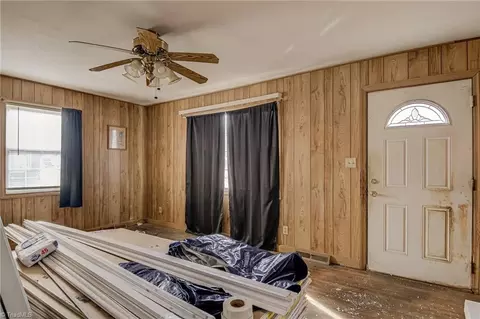Living - 513 Ridgecrest Dr, High Point, NC 27262 photo 1 of 3