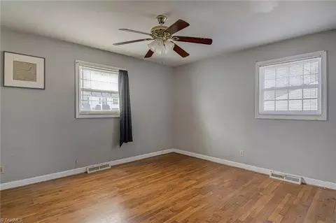 Bedroom - 513 Ridgecrest Dr, High Point, NC 27262 photo 4 of 6