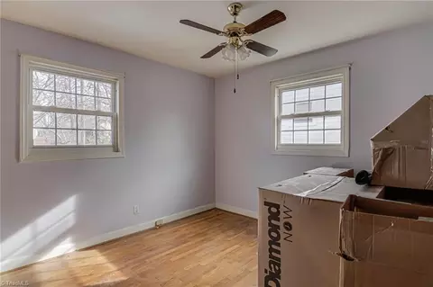 Bedroom - 513 Ridgecrest Dr, High Point, NC 27262 photo 2 of 6