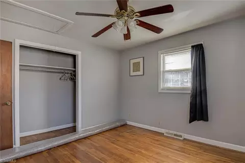Bedroom - 513 Ridgecrest Dr, High Point, NC 27262 photo 5 of 6