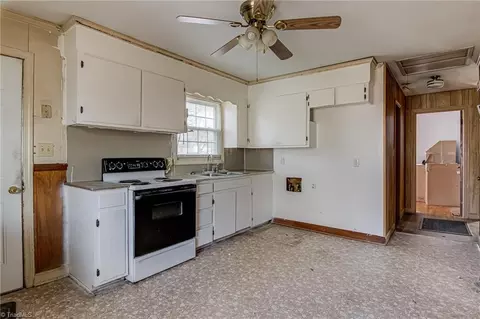 Kitchen - 513 Ridgecrest Dr, High Point, NC 27262 photo 2 of 3