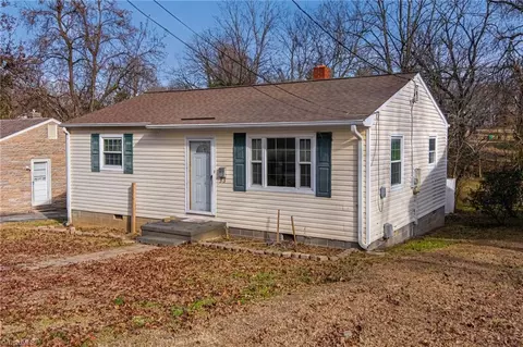 Exterior - 513 Ridgecrest Dr, High Point, NC 27262 photo 2 of 6