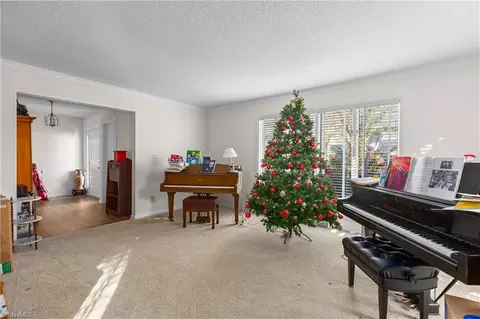Living - 2016 Candelar Dr, High Point, NC 27265 photo 2 of 4
