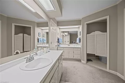 Bath - 1270 Thayer Dr, Asheboro, NC 27205 photo 3 of 6