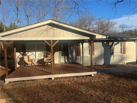 340 Vista Ln, North Wilkesboro, NC 28659