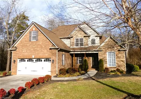 270 Plumstead Ln, Clemmons, NC 27012