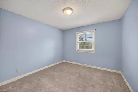 2300 Gordon Rd, High Point, NC 27265 photo 18