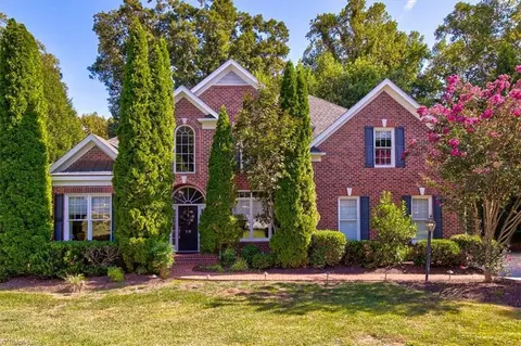 19 Middlefield Ct, Greensboro, NC 27455
