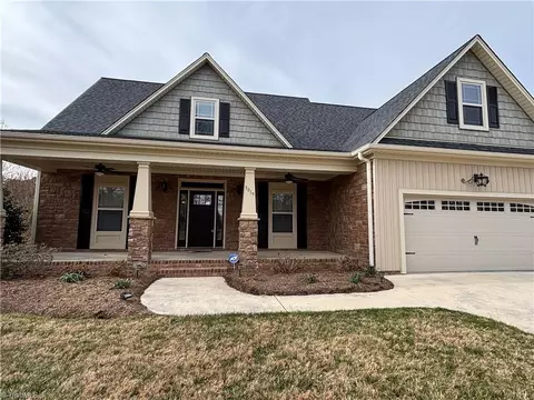 5019 Peppertree Rd, Clemmons, NC 27012