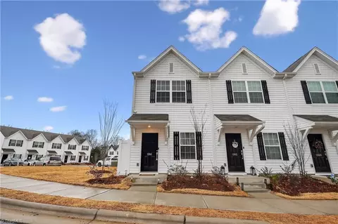 1916 Autumn Mist Dr, Winston Salem, NC 27103