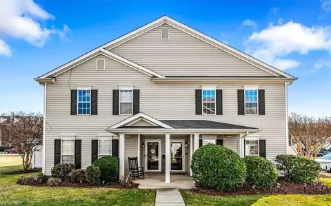 1102 Geoffrey Way, Kernersville, NC 27284