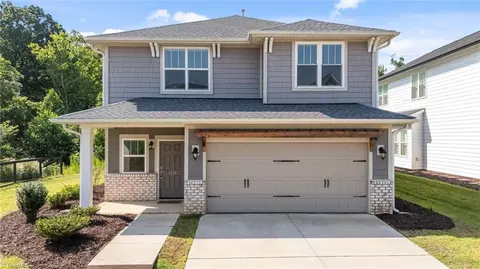 1745 Eastover Dr, Kernersville, NC 27284