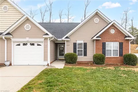 1328 Crosswinds Dr, High Point, NC 27265