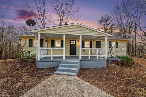 7545 Tucker Rd, Walnut Cove, NC 27052