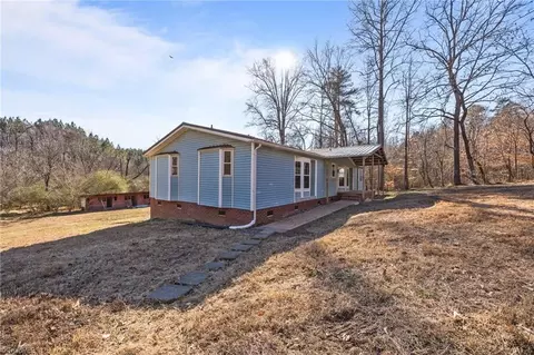 1728 Groom Rd, Sophia, NC 27350