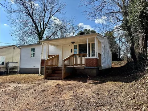 1022 Manly St, Winston Salem, NC 27105