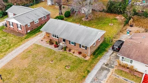 View/Area - 601 Runyon Dr, High Point, NC 27260 photo 3 of 13